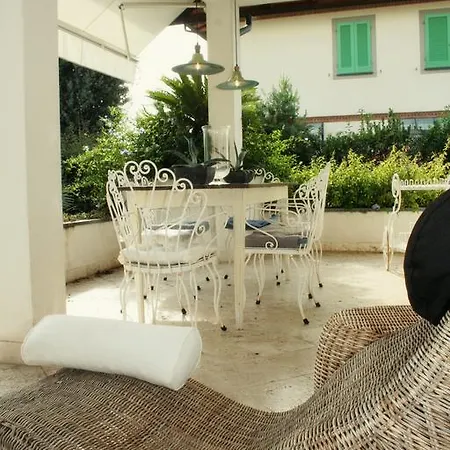 Villa Tosetti Pietrasanta